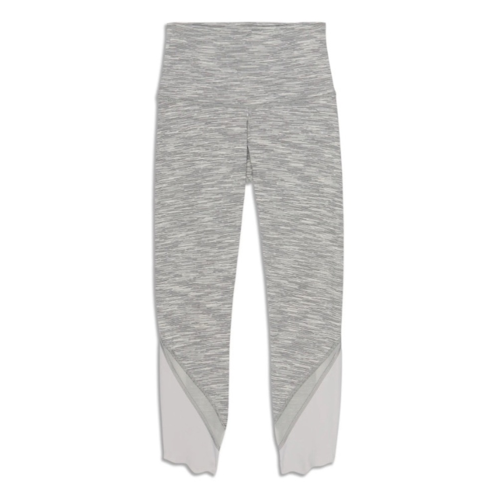Wunder Under Scalloped Hem High-Rise Crop